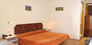 TG Rooms DurghaNag Road, Srinagar